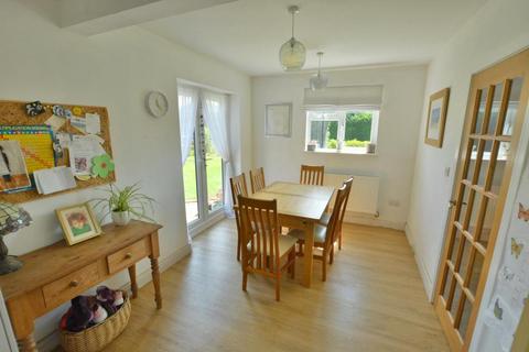 19 Barnes Crescent, Wimborne, BH21 2AY
