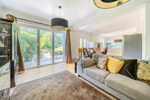 52 Braeside, Beckenham, BR3 1SU