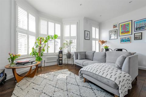 142b Bathurst Gardens, London, NW10 5HX