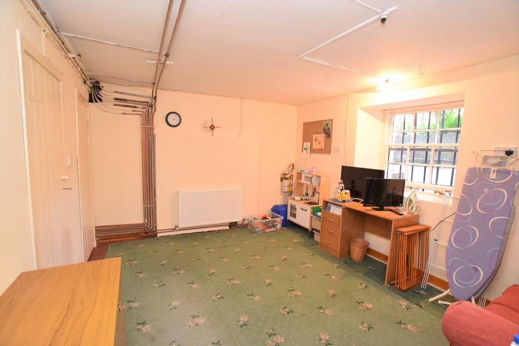 22 Albany Place, Dumfries, DG1 1 JN - Grieve Griers