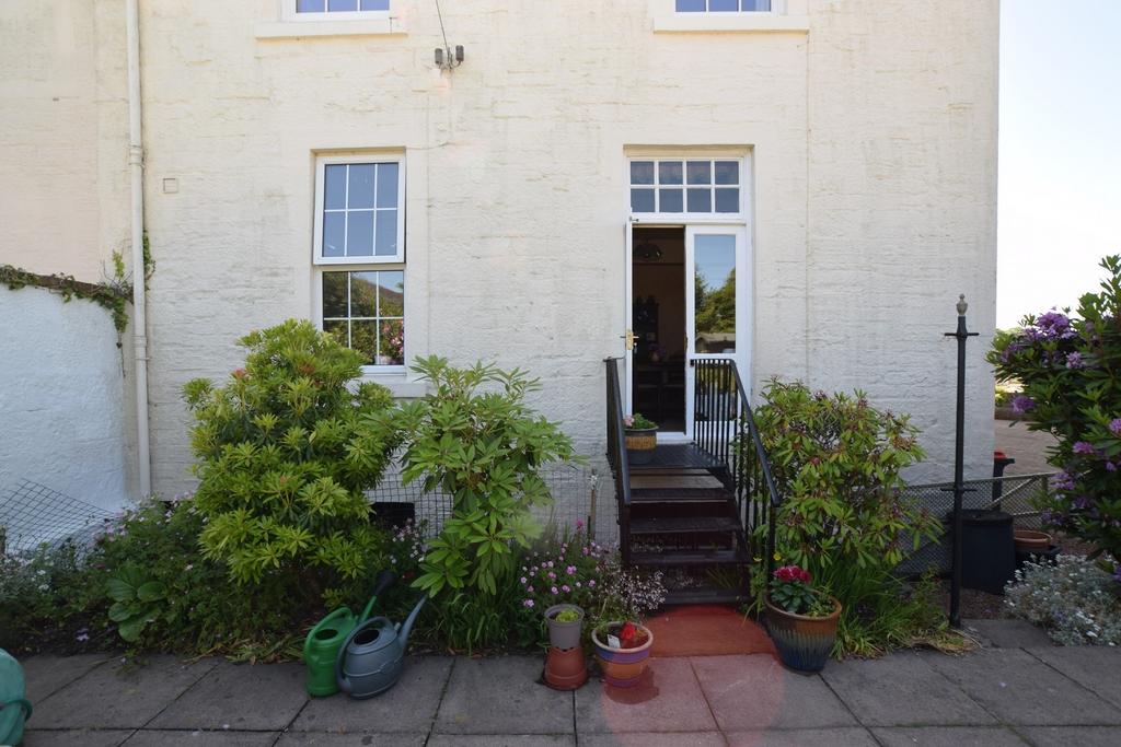 22 Albany Place, Dumfries, DG1 1 JN - Grieve Griers