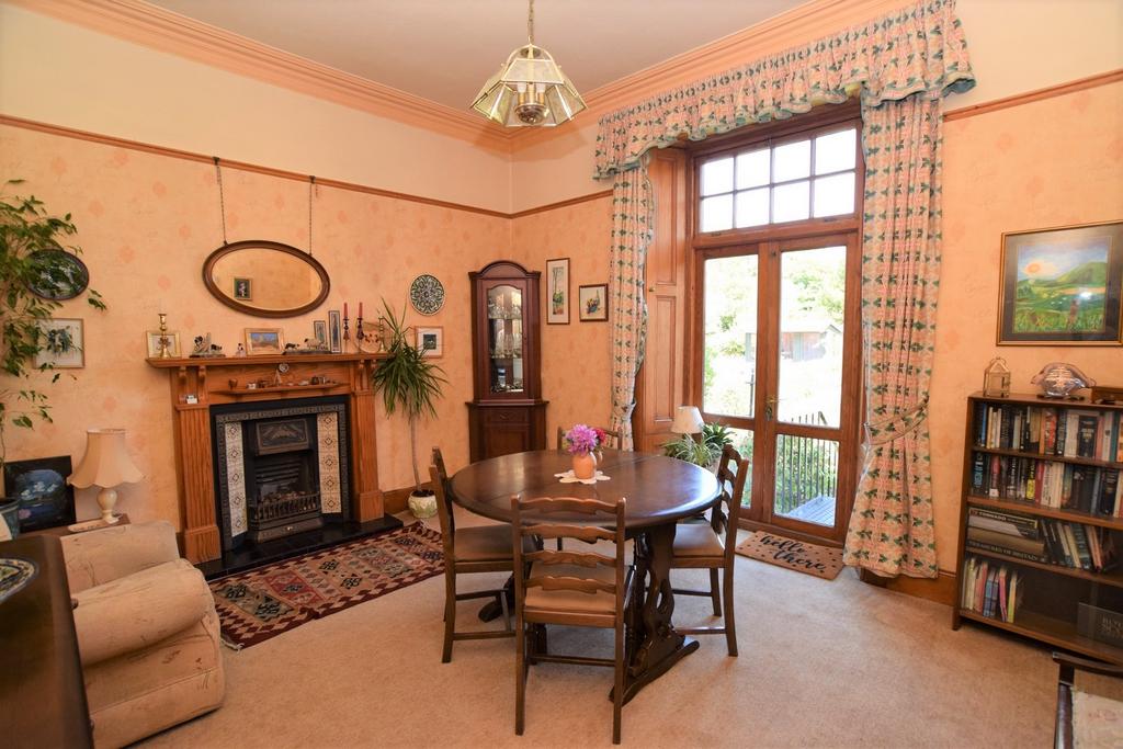 22 Albany Place, Dumfries, DG1 1 JN - Grieve Griers