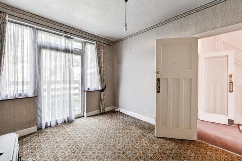 72 Billet Road, London, E17 5DN
