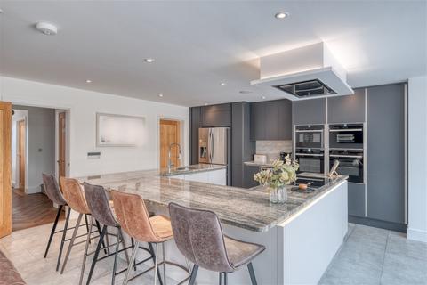 10 Burlingham Square, Worcester, WR5 1EQ