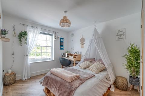 10 Burlingham Square, Worcester, WR5 1EQ