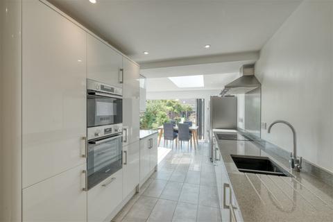 4 bedroom detached house for sale - Hanbury Road, Stoke Prior, Bromsgrove, B60 4JX