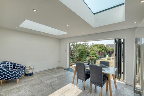 4 bedroom detached house for sale - Hanbury Road, Stoke Prior, Bromsgrove, B60 4JX