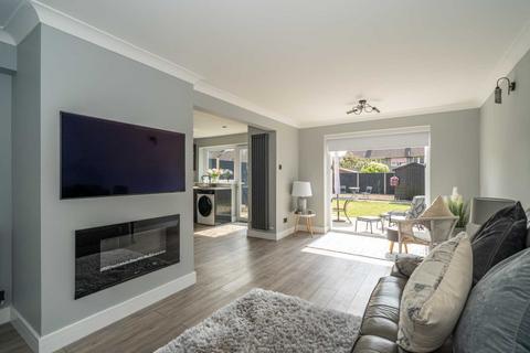 134 Long Chaulden, Hemel Hempstead, HP1 2JL