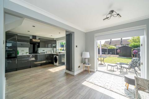 134 Long Chaulden, Hemel Hempstead, HP1 2JL