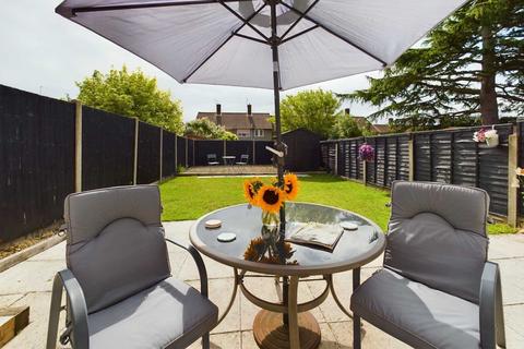 134 Long Chaulden, Hemel Hempstead, HP1 2JL