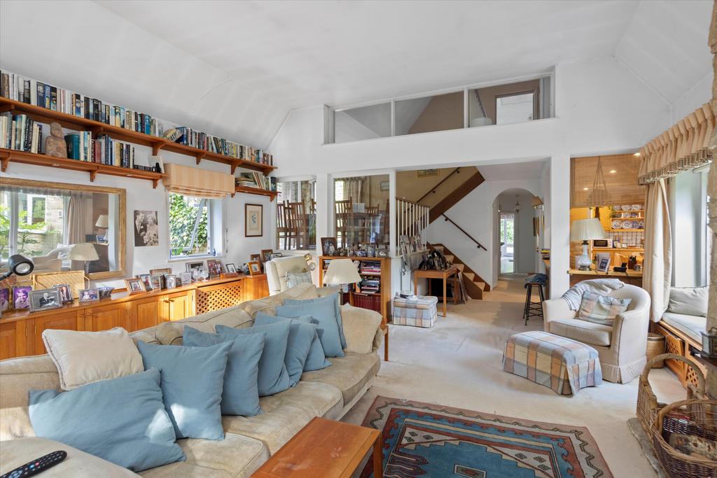 Wrens Hill, Oxshott, Leatherhead... 6 bed detached house £2,500,000