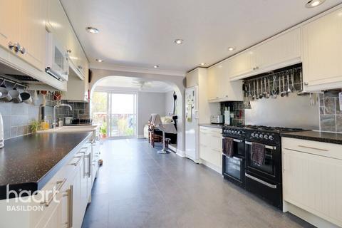 36 Botelers, Basildon, SS16 5SD