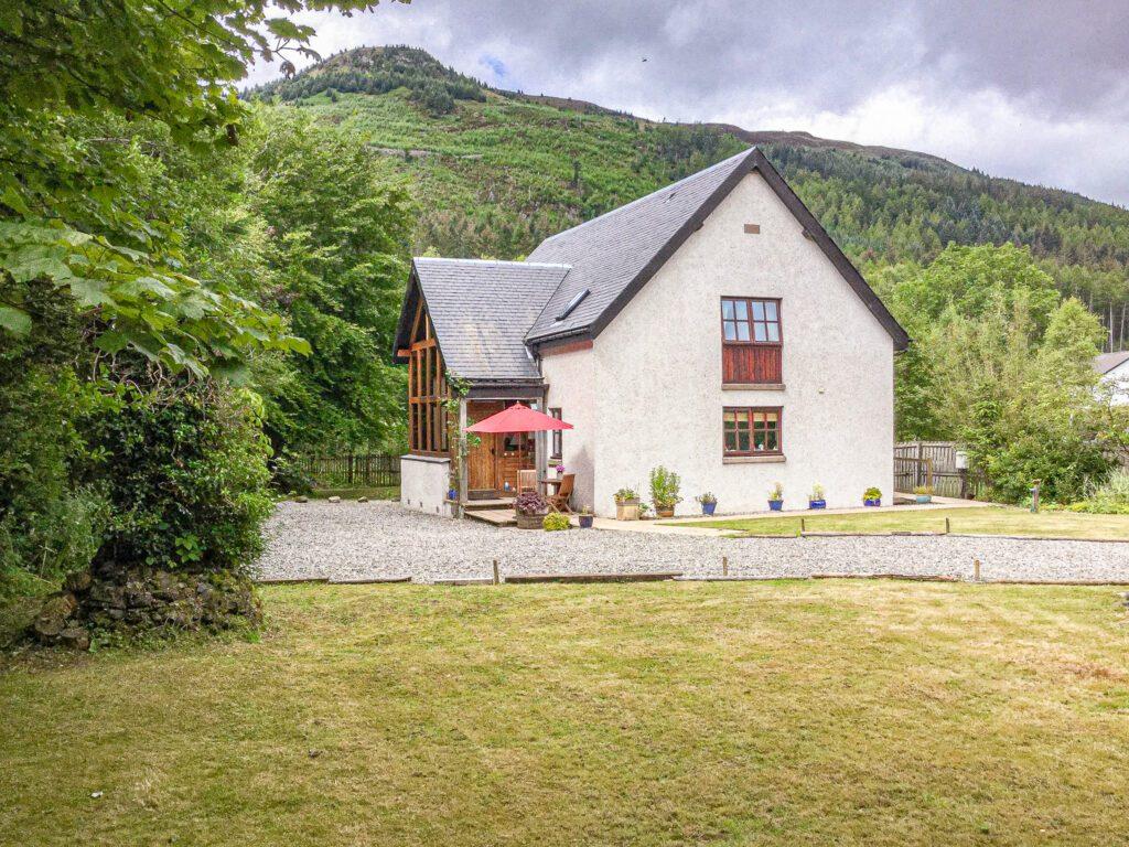 Glenvarloch, Strathyre, Callander, FK18 4 bed detached house for sale