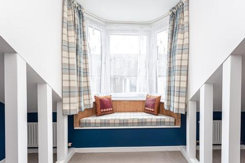 2 Ruthven Street, Auchterarder, PH3 1BW