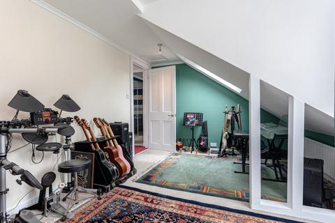 2 Ruthven Street, Auchterarder, PH3 1BW