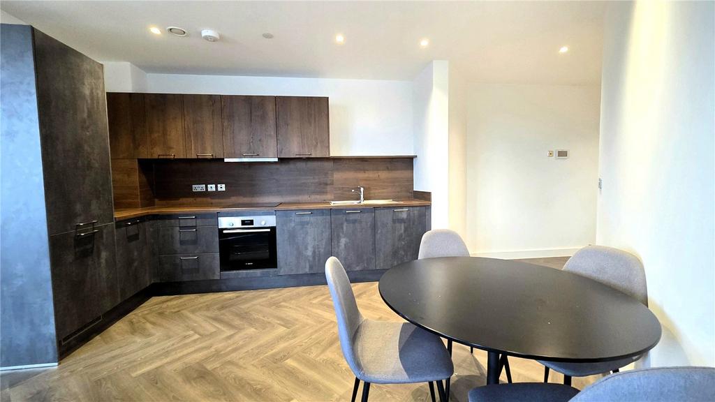 Kitchen/Dining Area