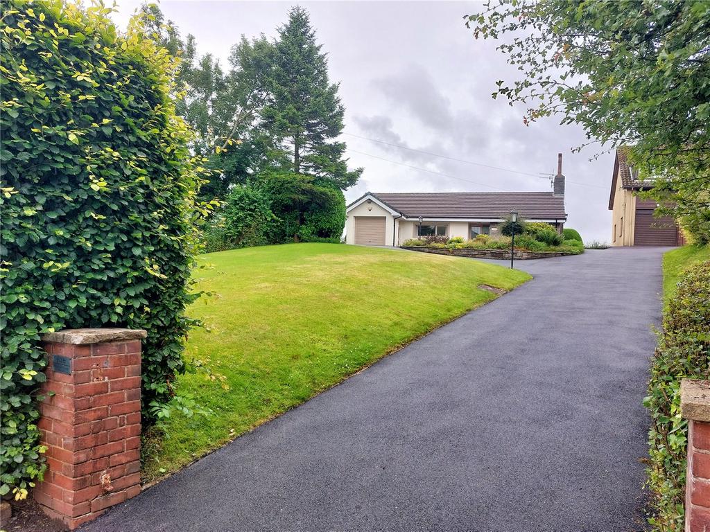 Booth Road, Stacksteads, Rossendale, OL13 2 bed bungalow for sale £
