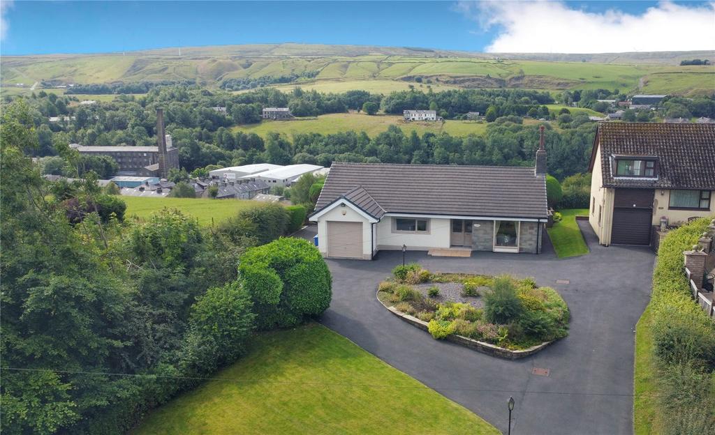 Booth Road, Stacksteads, Rossendale... 2 bed bungalow - £375,000
