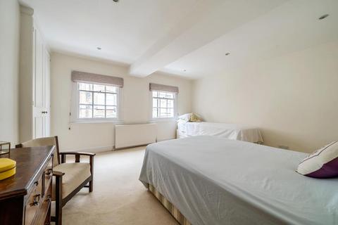 73 Peel Street, London, W8 7PB