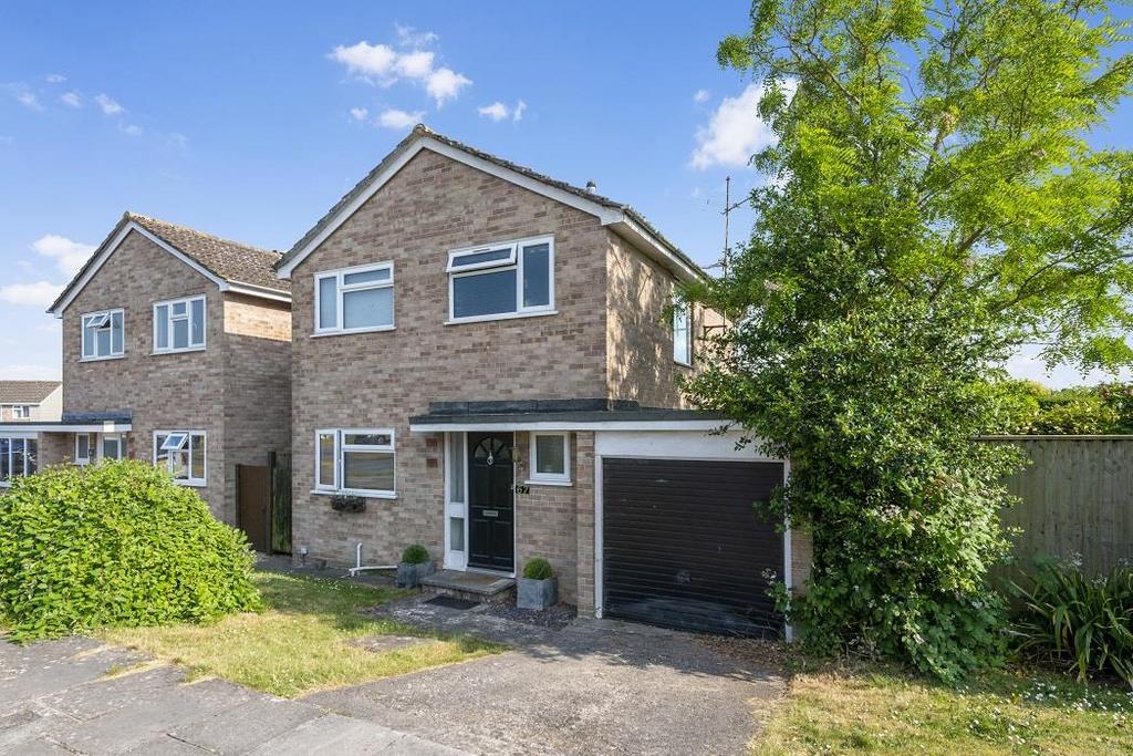 Ridgeway, Sherborne, Dorset, DT9 3 bed detached house for sale £350,000