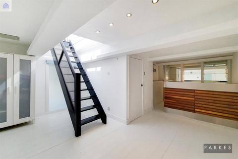 3 bedroom apartment for sale, Peterborough Road, Fulham, London, SW6