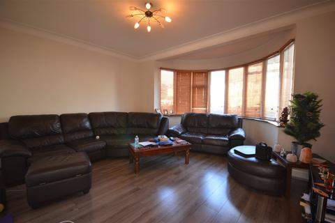 28 Radstock Avenue, Harrow, HA3 8PE