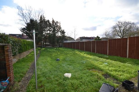 28 Radstock Avenue, Harrow, HA3 8PE