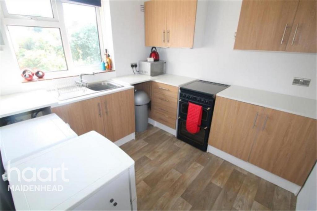 MAIDENHEAD, BERKSHIRE 2 bed flat to rent £1,250 pcm (£288 pw)