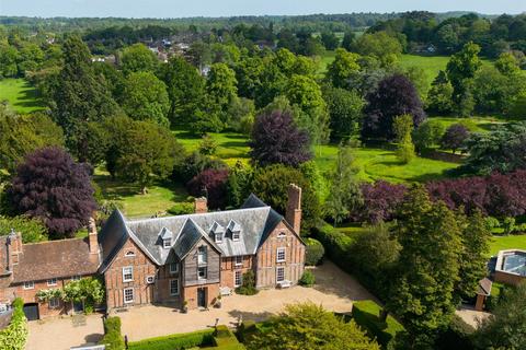 6 bedroom house for sale - The Avenue, Aspley Guise, Milton Keynes, MK17