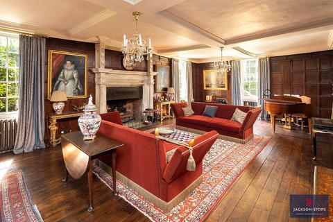 6 bedroom house for sale - The Avenue, Aspley Guise, Milton Keynes, MK17
