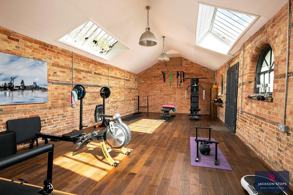 Studio / Gym