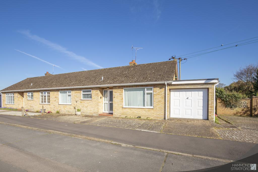 Lime Tree Close, Dereham 2 bed semidetached bungalow for sale £270,000