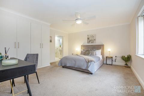 2 Bishops Park, Dereham, NR19 2GA