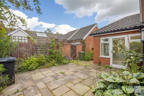2 Bishops Park, Dereham, NR19 2GA