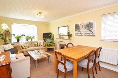 16 Barberry Close, Harrogate, HG3 2NZ