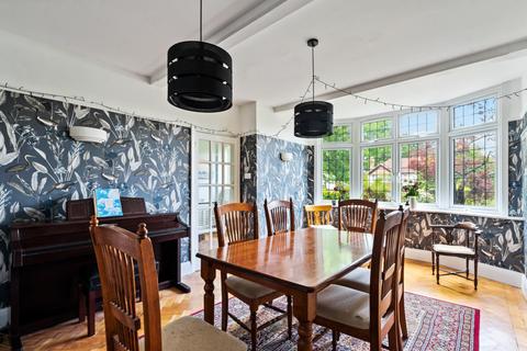 33 Buckingham Way, Wallington, SM6 9LU