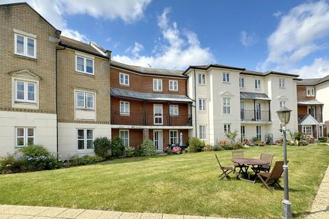 1 bedroom apartment for sale, Bucklers Court, Lymington SO41