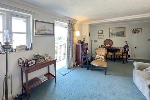 1 bedroom apartment for sale, Bucklers Court, Lymington SO41