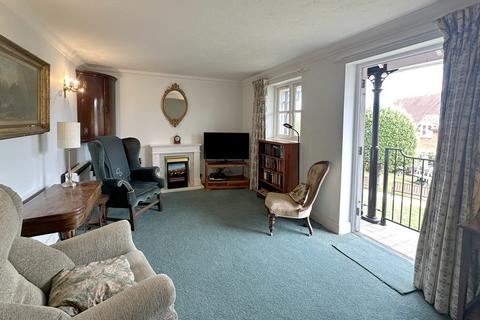 1 bedroom apartment for sale, Bucklers Court, Lymington SO41