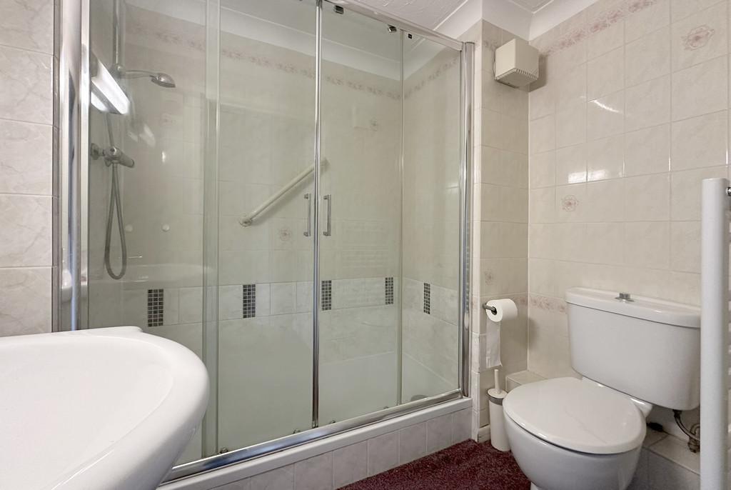 15 BC Shower Room