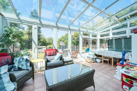 18 East Drive, Carshalton, SM5 4PB