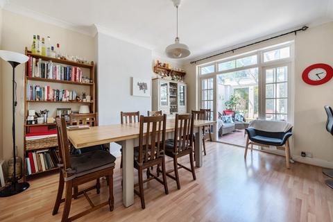 18 East Drive, Carshalton, SM5 4PB
