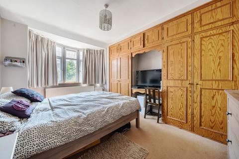 18 East Drive, Carshalton, SM5 4PB