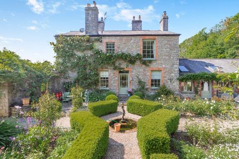 6 bedroom character property for sale, New Beaupre House, St. Hilary, The Vale of Glamorgan, CF71 7DP