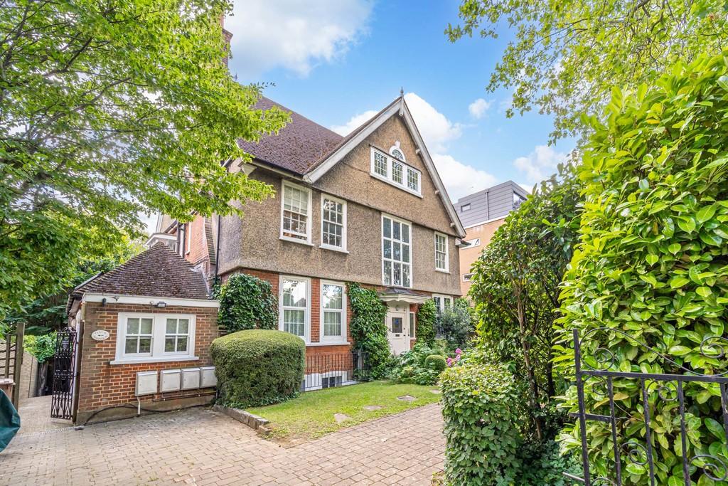 Shepherds Hill, N6 3 bed apartment for sale £1,000,000