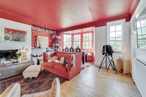 Flat 2, 60 Shepherds Hill, London, N6 5RN