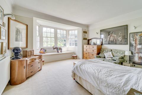 Flat 2, 60 Shepherds Hill, London, N6 5RN