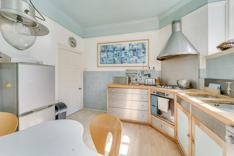 Flat 2, 60 Shepherds Hill, London, N6 5RN