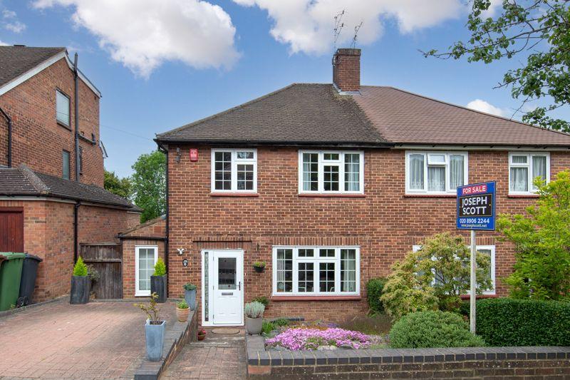 Masefield Avenue, Borehamwood 3 bed semidetached house for sale £620,000