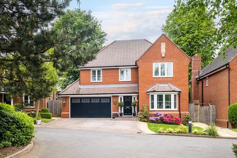 12 Hazeltree Drive, Sutton Coldfield, B75 5DE